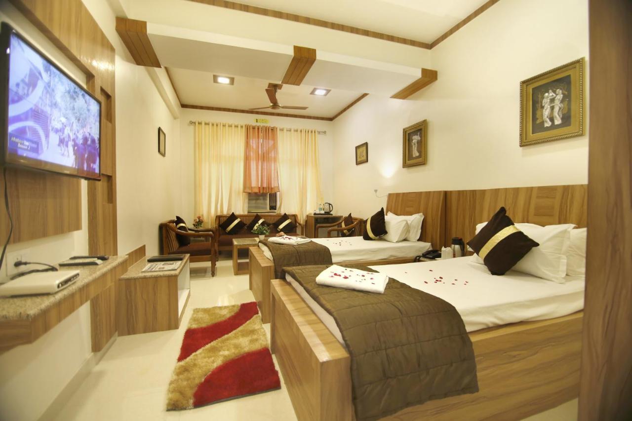מטורה Hotel Sheetal Regency,Near Janambhumi מראה חיצוני תמונה