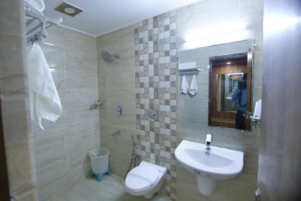 מטורה Hotel Sheetal Regency,Near Janambhumi מראה חיצוני תמונה